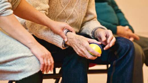 Fit im Alter Ballsport